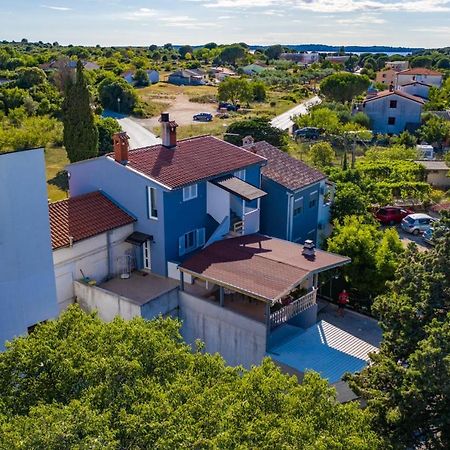 Apartman Ana Štinjan Eksteriør bilde