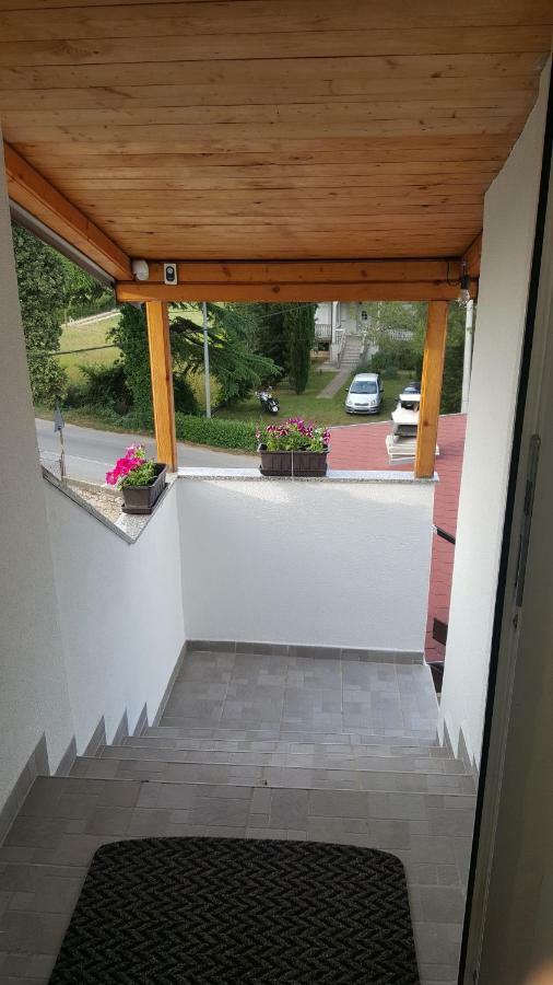 Apartman Ana Štinjan Eksteriør bilde