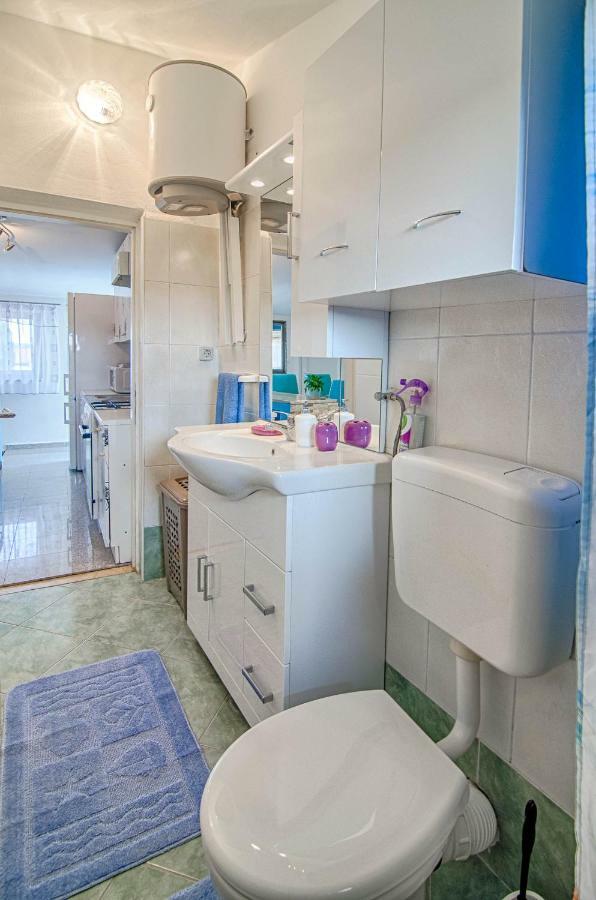 Apartman Ana Štinjan Eksteriør bilde